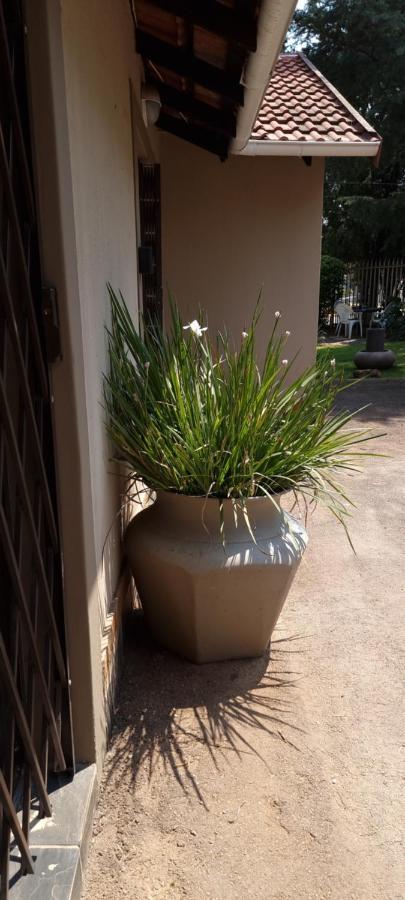 Atterbury Self Catering Studios Pretoria Exterior photo