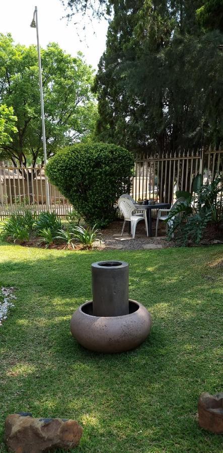 Atterbury Self Catering Studios Pretoria Exterior photo